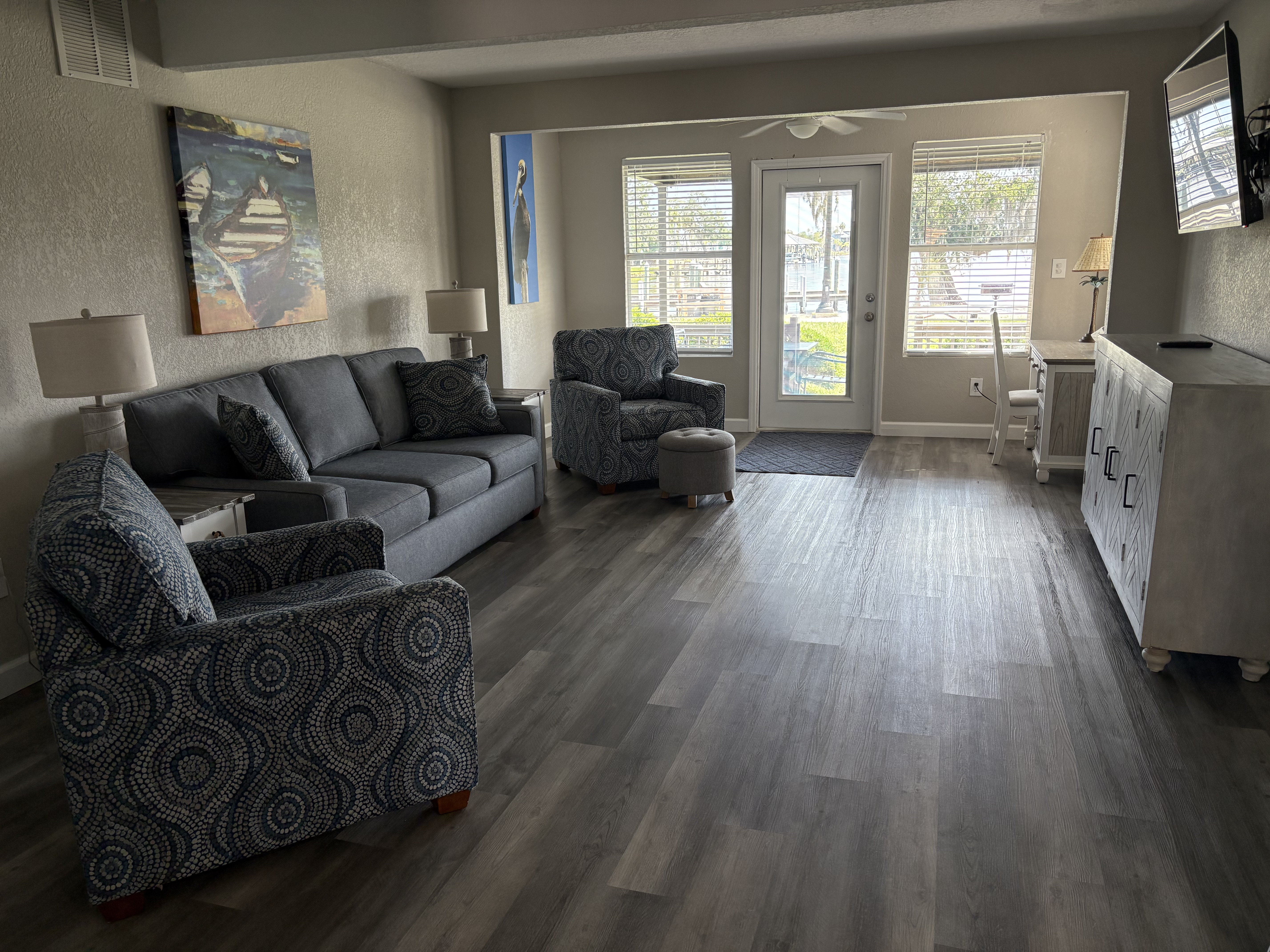 One Bedroom Two Bath Riverfront Suite
